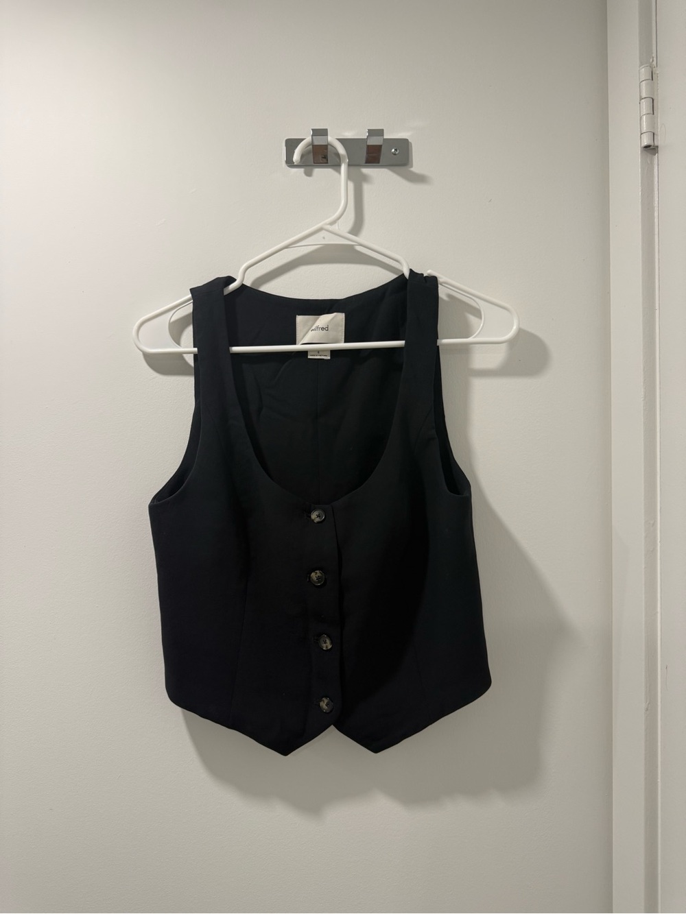 Aritzia Black Button-Front Cropped Vest